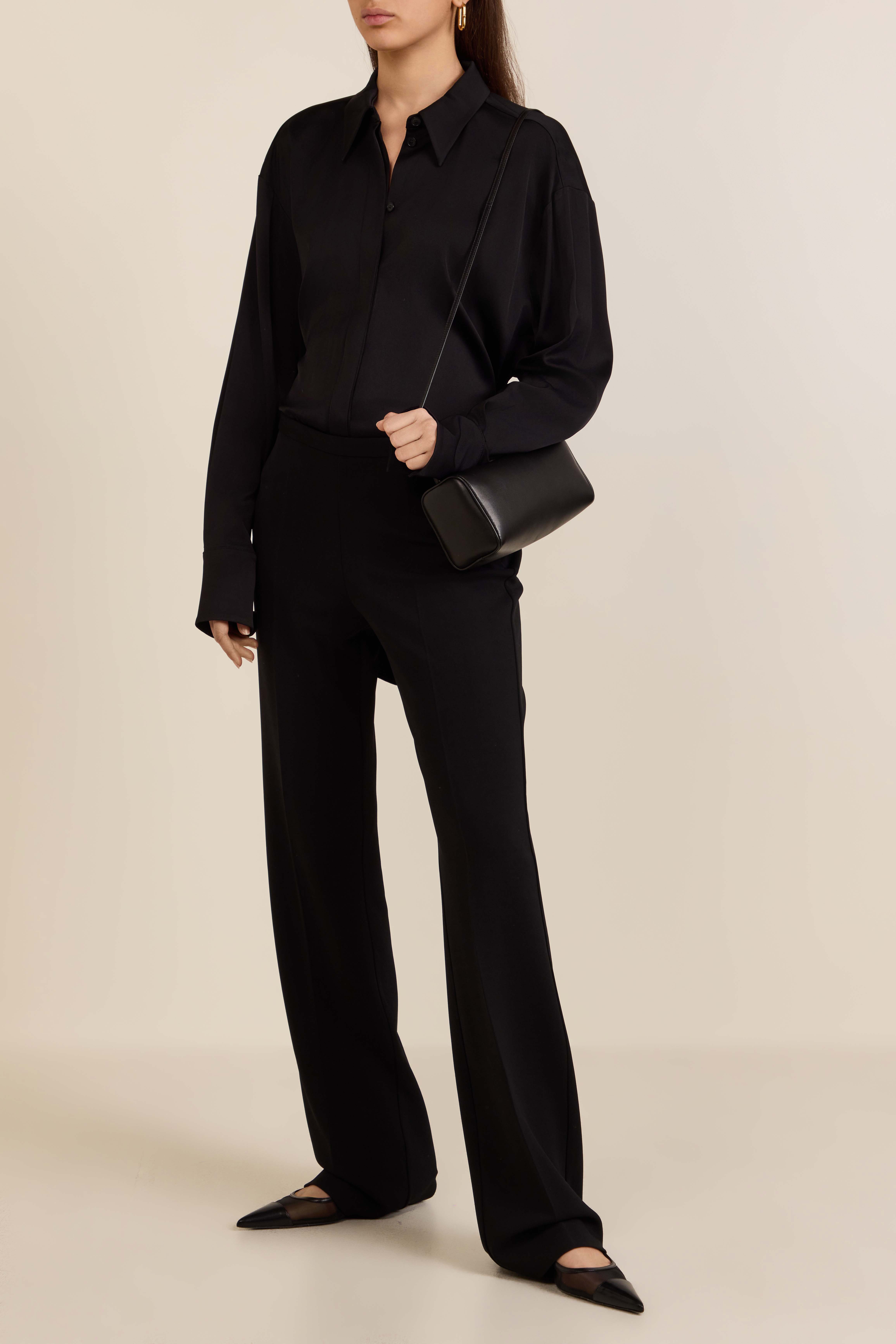 חולצת כפתורים